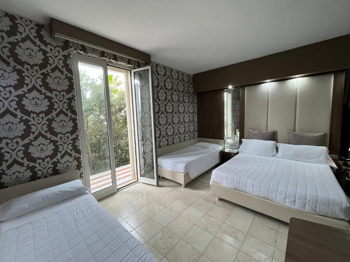 Hotel Lafayette Giovinazzo Eksteriør billede