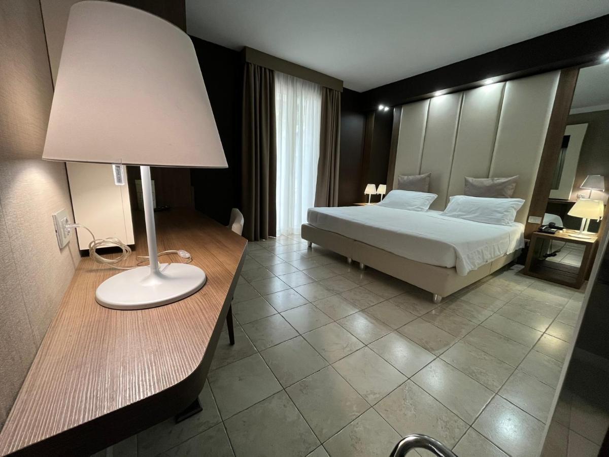Hotel Lafayette Giovinazzo Eksteriør billede