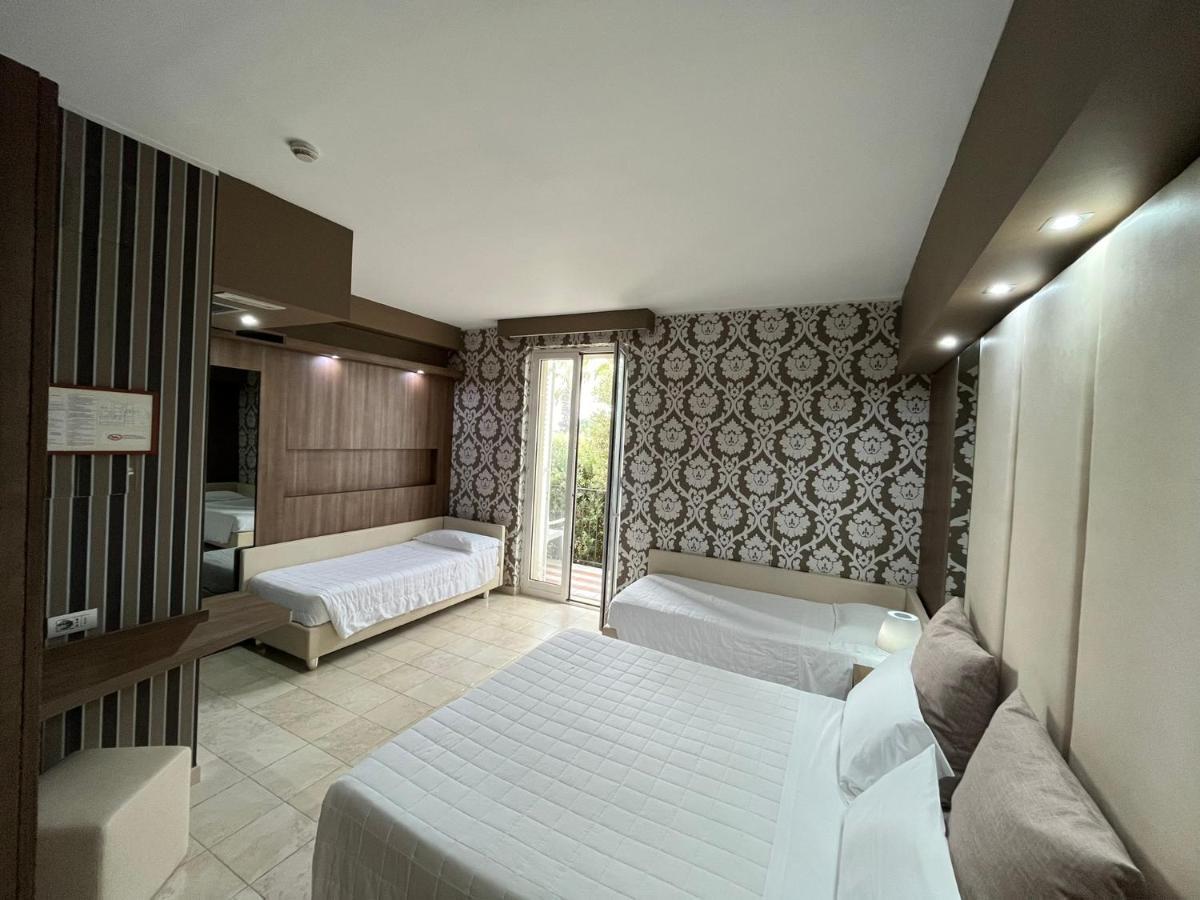 Hotel Lafayette Giovinazzo Eksteriør billede
