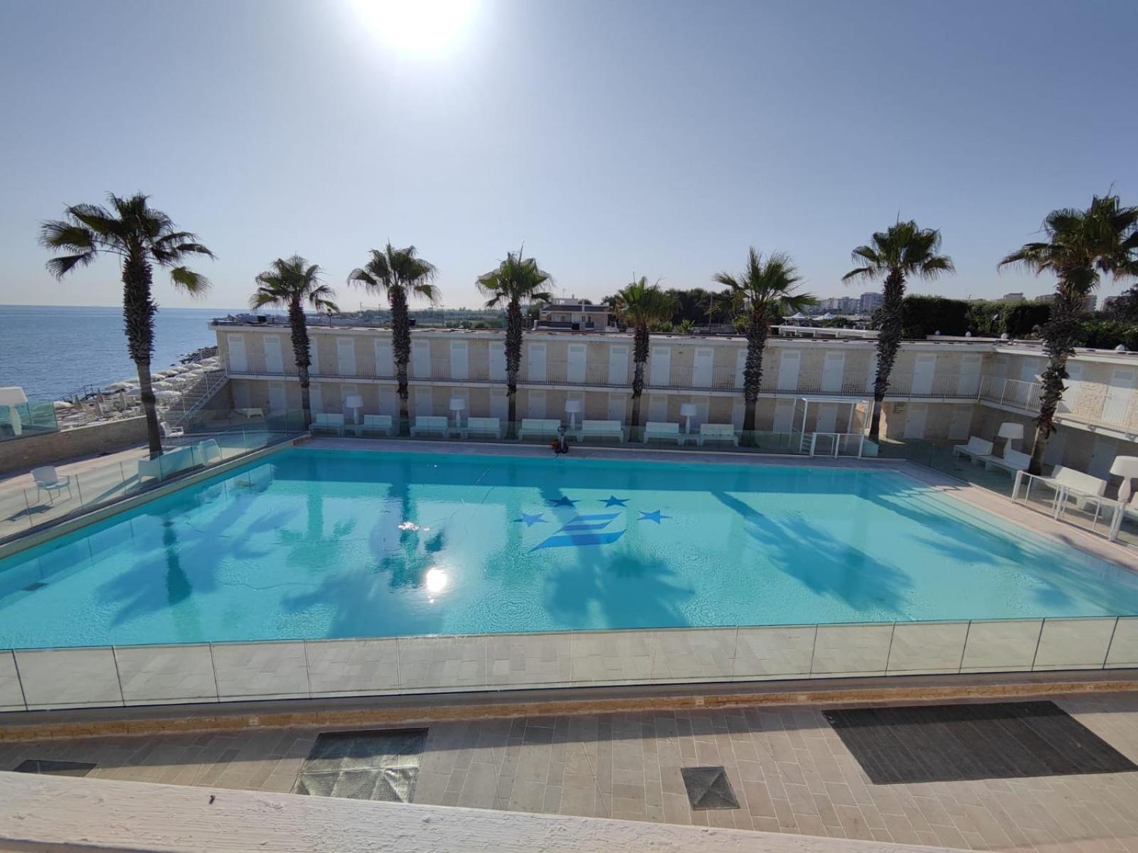 Hotel Lafayette Giovinazzo Eksteriør billede