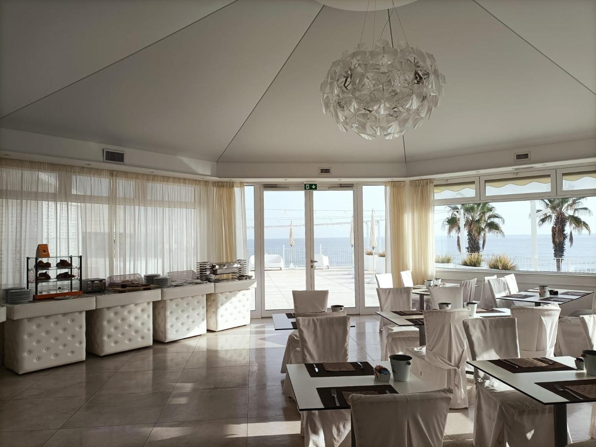 Hotel Lafayette Giovinazzo Eksteriør billede