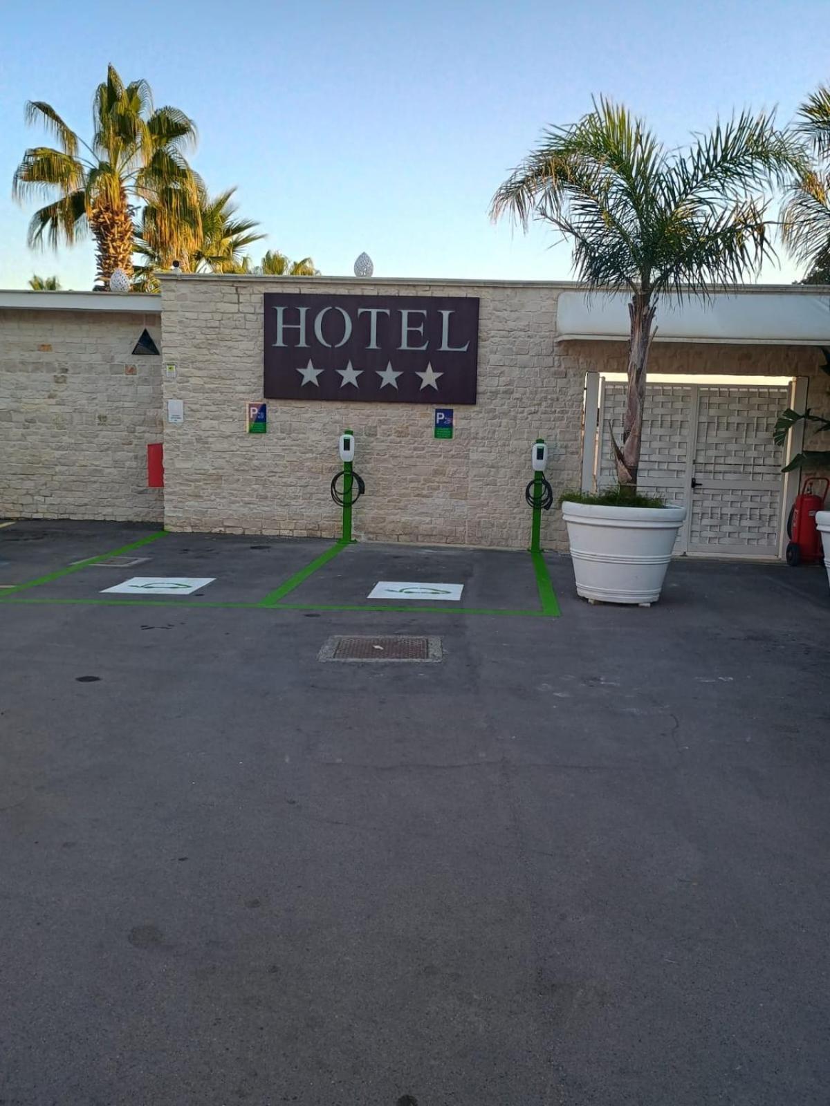 Hotel Lafayette Giovinazzo Eksteriør billede