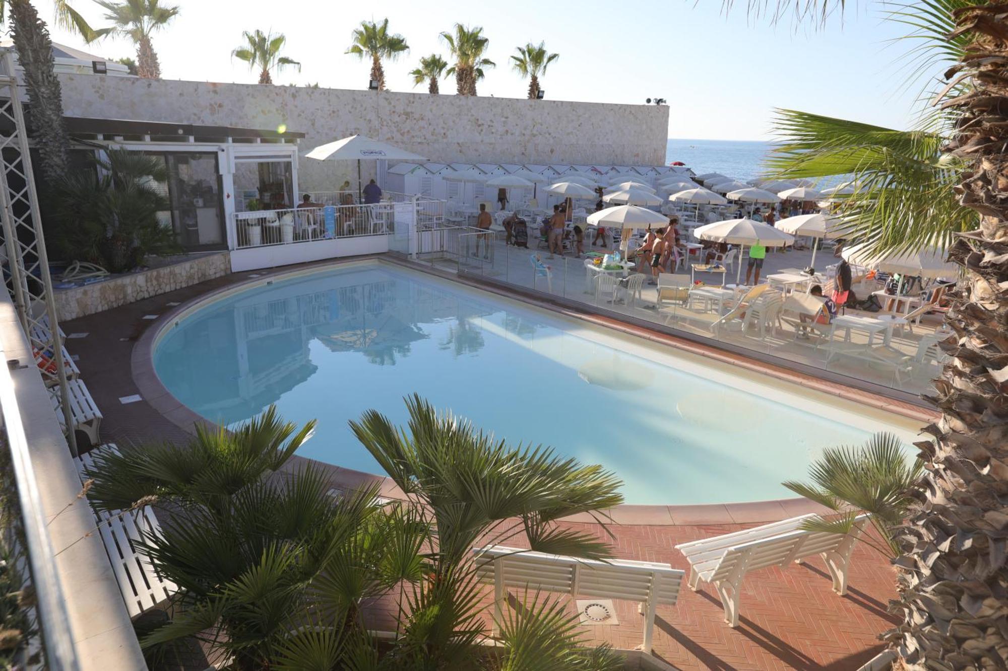 Hotel Lafayette Giovinazzo Eksteriør billede