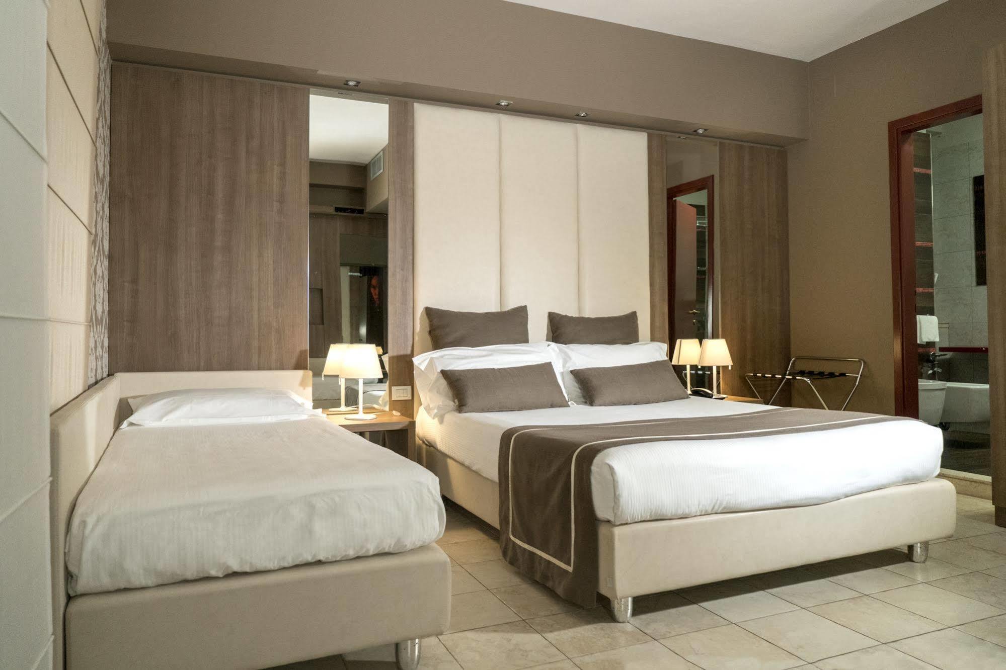 Hotel Lafayette Giovinazzo Eksteriør billede